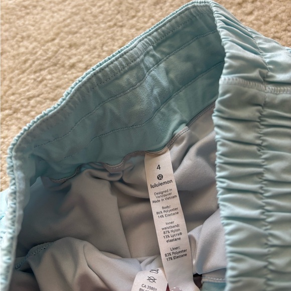 Lululemon Track That Short 5" - Picture 2 of 4